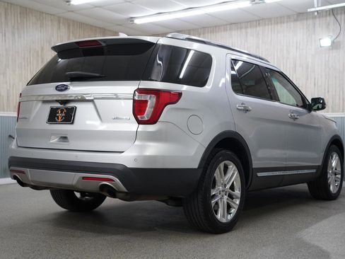 Used 2016 Ford Explorer Limited image 10