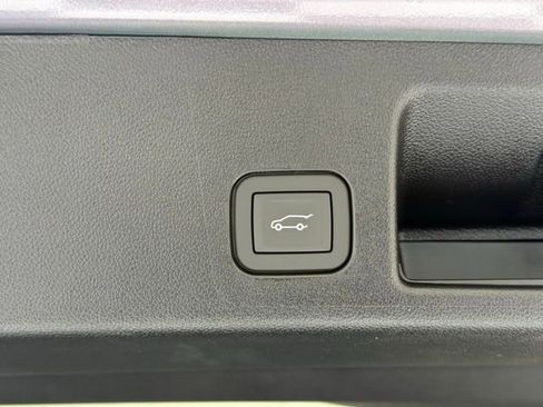 New 2026 Chevrolet Equinox EV LT image 5