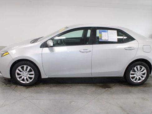 Used 2016 Toyota Corolla LE image 6