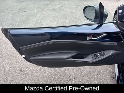 Certified 2025 MAZDA MX-5 Miata Club w/ Appearance Package RWD image 18