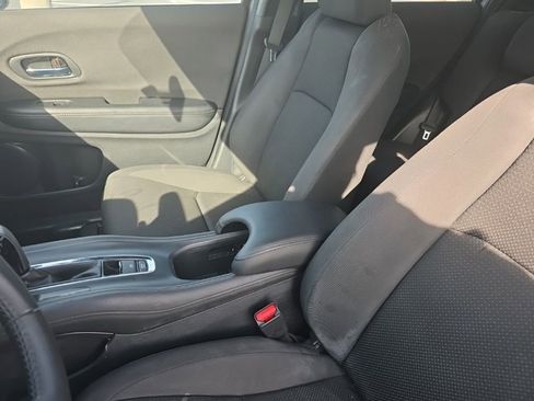 Used 2021 Honda HR-V Sport image 18