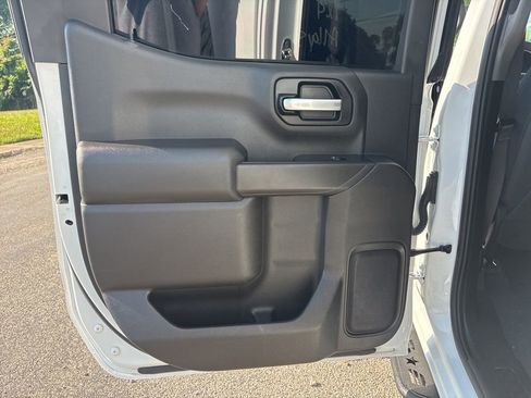 Used 2019 Chevrolet Silverado 1500 Custom Trail Boss w/ Custom Convenience Package AWD/4WD image 22