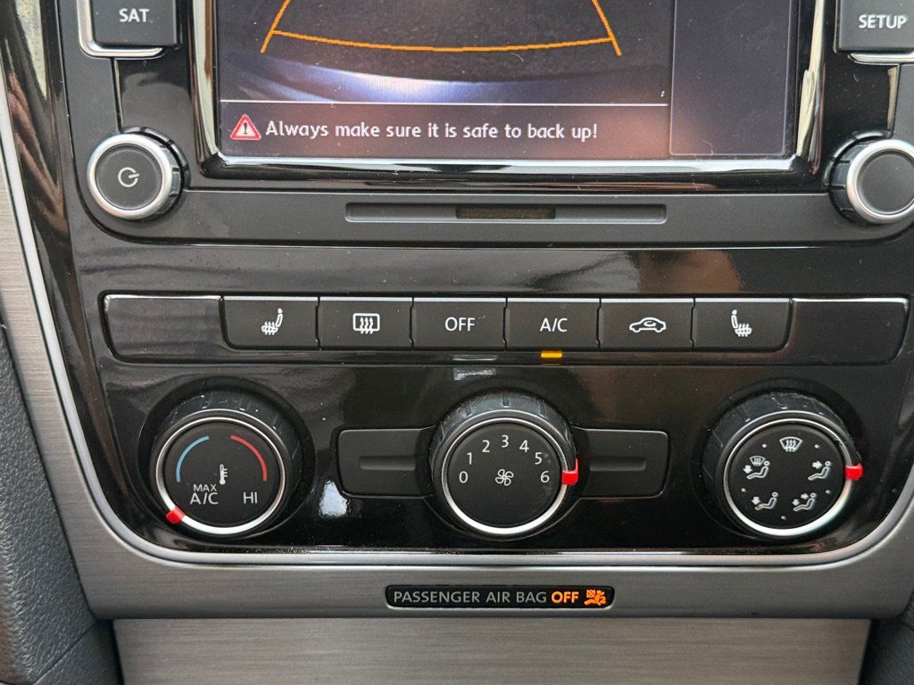 Used 2014 Volkswagen Passat 2.5 SE FWD image 14
