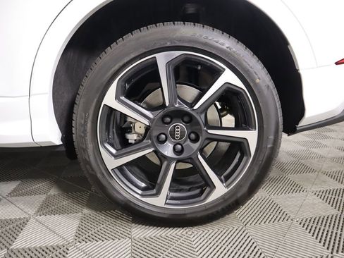 Used 2025 Audi Q3 2.0T Premium Plus w/ Premium Plus Package image 32