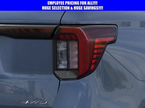 New 2026 Ford Explorer Active AWD/4WD image 21