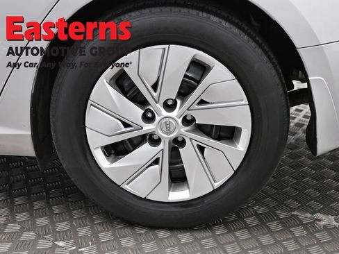 Used 2023 Nissan Altima 2.5 S FWD image 32