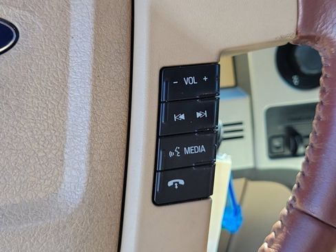 Used 2013 Ford F150 King Ranch w/ King Ranch Luxury Pkg image 25