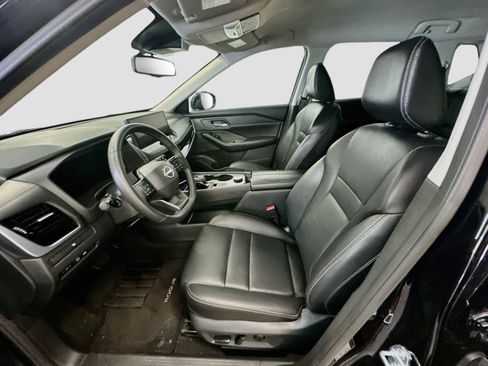 Used 2026 Nissan Rogue SL AWD/4WD image 13