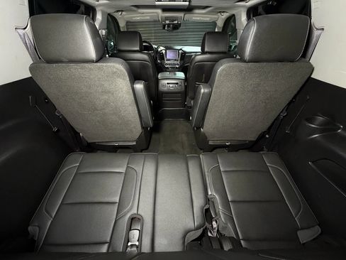 Used 2016 Chevrolet Suburban LTZ RWD image 20