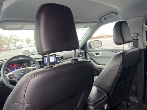 Used 2023 Ford Explorer XLT w/ Equipment Group 202A image 21