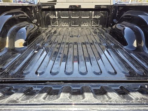 Used 2021 RAM 2500 Laramie w/ Night Edition image 13