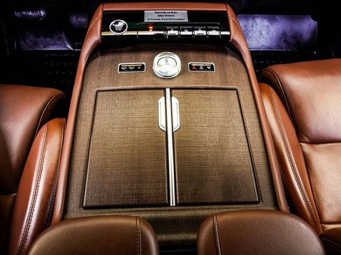 Used 2025 Lincoln Navigator L Reserve AWD/4WD image 21