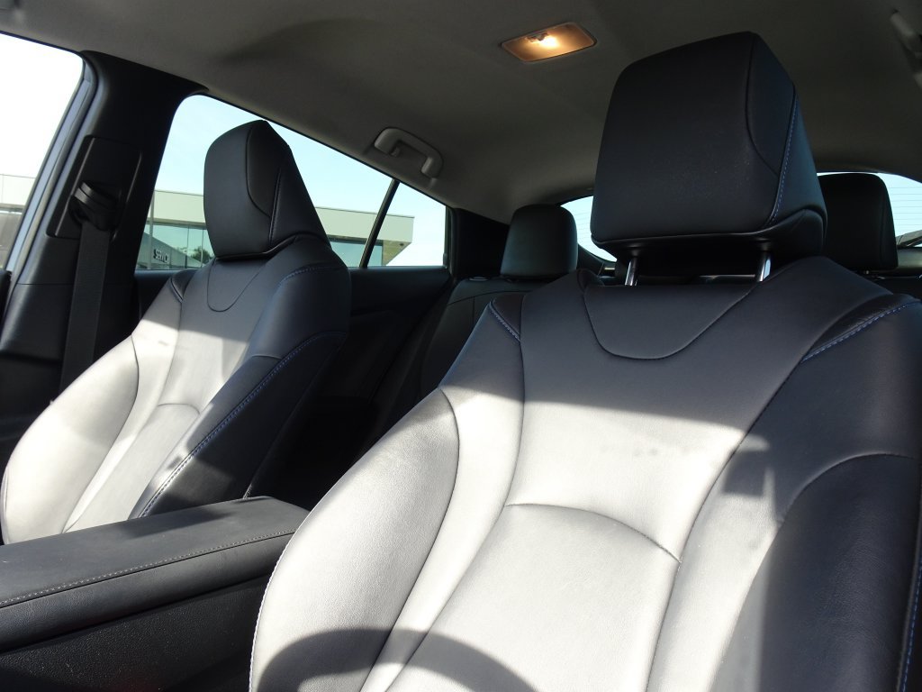 Used 2018 Toyota Prius Four Touring FWD image 11