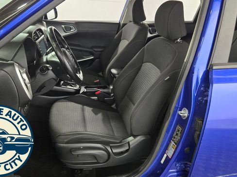 Used 2020 Kia Soul GT-Line FWD image 24