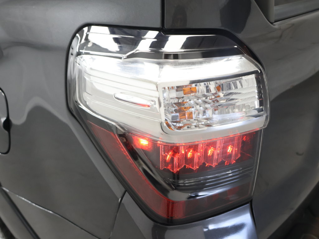 Used 2021 Toyota 4Runner SR5 Premium w/ Moonroof Package RWD image 29