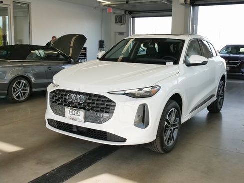 New 2025 Audi Q5 Premium image 3