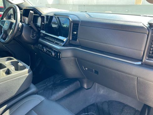 Used 2024 Chevrolet Silverado 2500 LTZ image 23