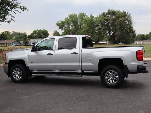 Used 2019 Chevrolet Silverado 2500 LTZ w/ Duramax Plus Package AWD/4WD image 8