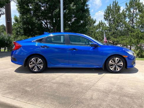 Used 2017 Honda Civic EX-T image 7