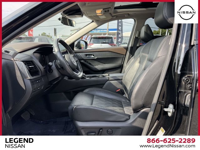 Certified 2023 Nissan Rogue Platinum w/ Platinum Premium Package AWD/4WD image 16