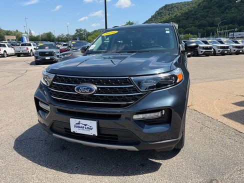 Used 2024 Ford Explorer XLT w/ Equipment Group 202A AWD/4WD image 2