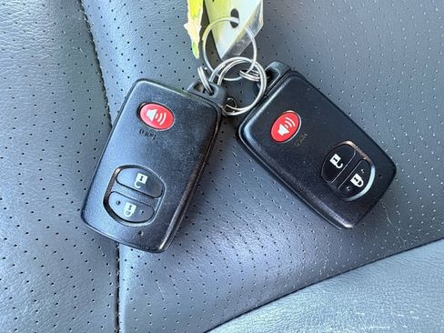 Used 2010 Toyota Prius FWD image 34