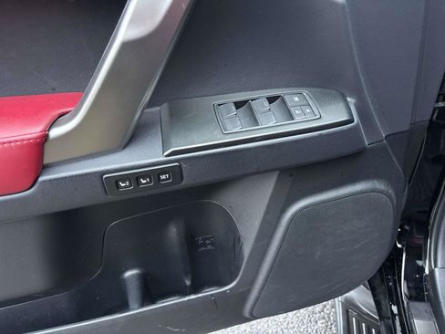 Used 2023 Lexus GX 460 Premium image 16