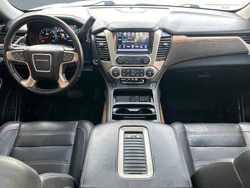 Used 2019 GMC Yukon Denali w/ Denali Ultimate Package image 16