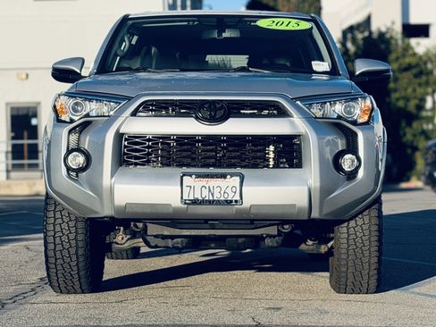 Used 2015 Toyota 4Runner Limited image 2