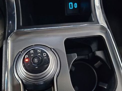 Used 2024 Ford Edge Titanium image 34