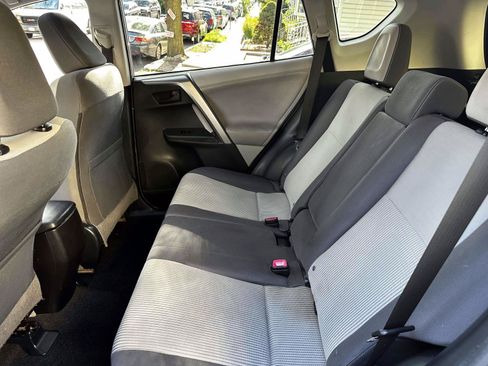 Used 2013 Toyota RAV4 XLE AWD/4WD image 15