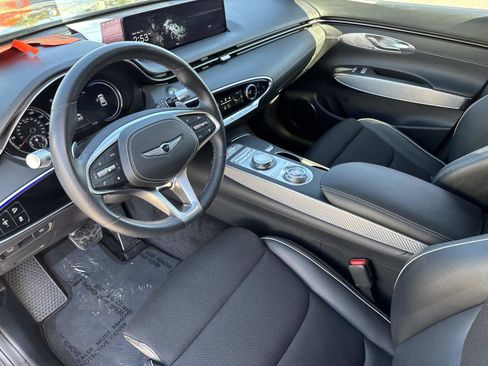 Used 2025 Genesis GV70 3.5T Sport image 22