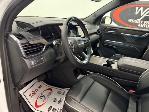 New 2026 GMC Acadia Denali w/ Super Cruise Package FWD image 13