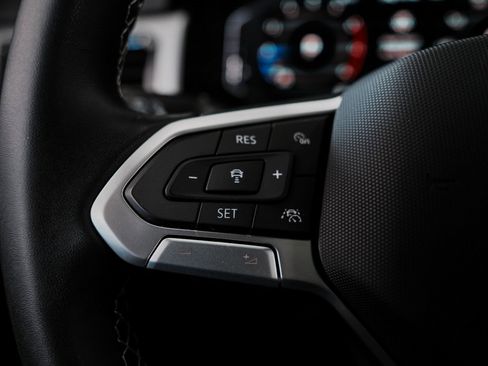 Used 2023 Volkswagen Atlas Cross Sport SEL image 22