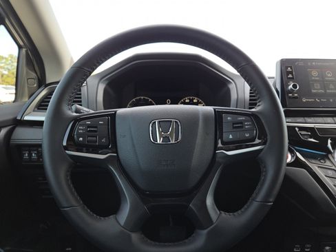 Certified 2025 Honda Odyssey Touring image 33