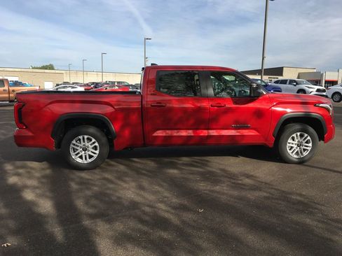 New 2026 Toyota Tundra SR5 w/ SR5 Premium Package AWD/4WD image 8