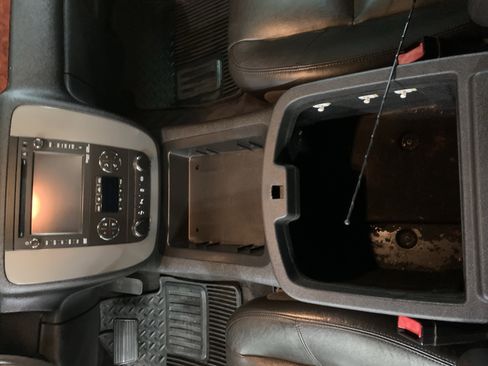 Used 2013 GMC Sierra 2500 SLT w/ SLT Convenience Package image 17