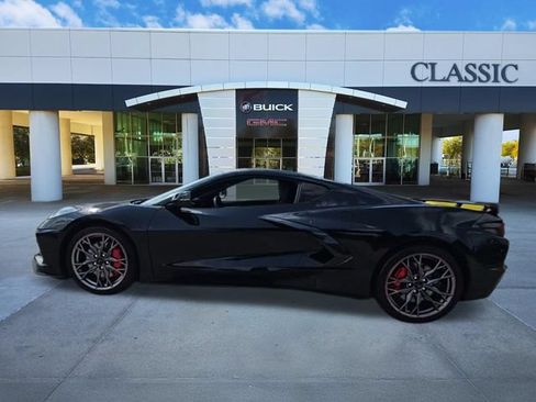 Used 2025 Chevrolet Corvette Stingray Preferred Cpe w/ Z51 Performance Package RWD image 5