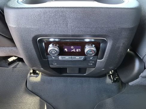 New 2026 GMC Yukon XL AT4 image 21