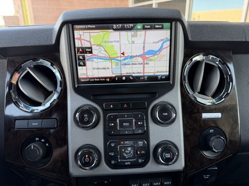 Used 2016 Ford F350 Platinum w/ Platinum Package AWD/4WD image 22
