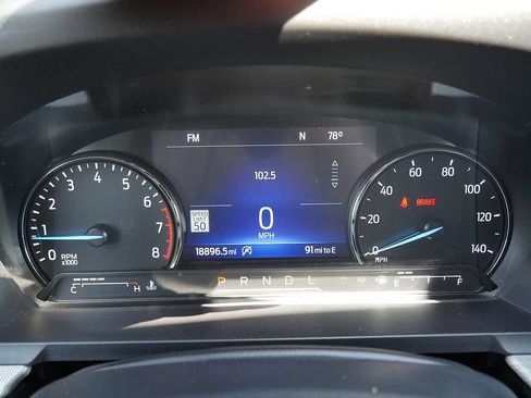 Used 2024 Ford Explorer XLT w/ Equipment Group 202A AWD/4WD image 30