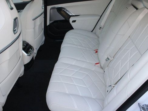 Used 2026 BMW i7 eDrive50 image 14