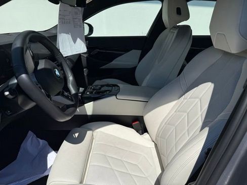 Used 2026 BMW 530i xDrive w/ M Sport Package image 9