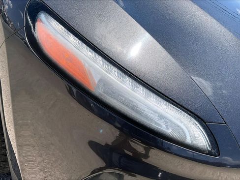 Used 2018 Jeep Cherokee Latitude w/ Altitude Package FWD image 26