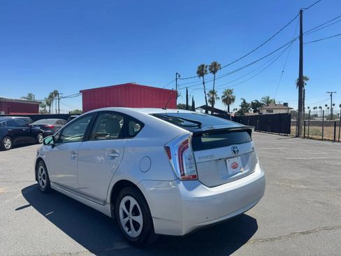 Used 2015 Toyota Prius Two FWD image 5