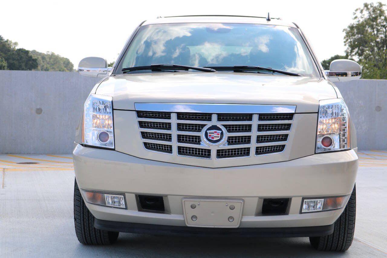 Used 2007 Cadillac Escalade AWD image 32