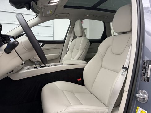 Certified 2023 Volvo XC60 B5 Plus w/ Climate Package FWD image 12