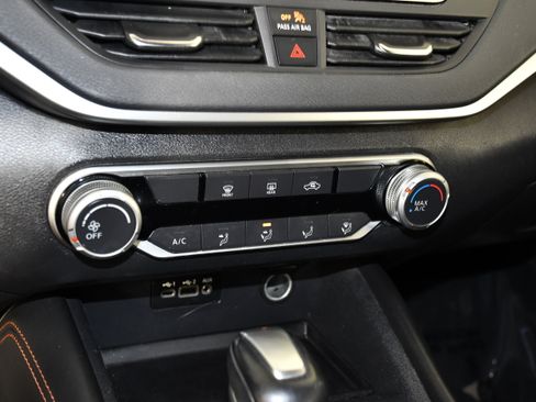Used 2020 Nissan Altima 2.5 SR FWD image 28