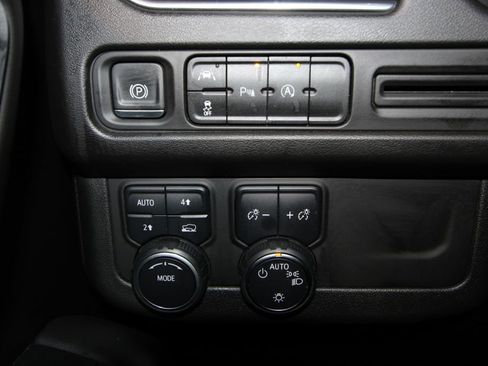 Used 2023 Chevrolet Tahoe LT image 11