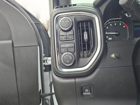 Used 2023 GMC Sierra 2500 SLE w/ Remote Start Package image 14